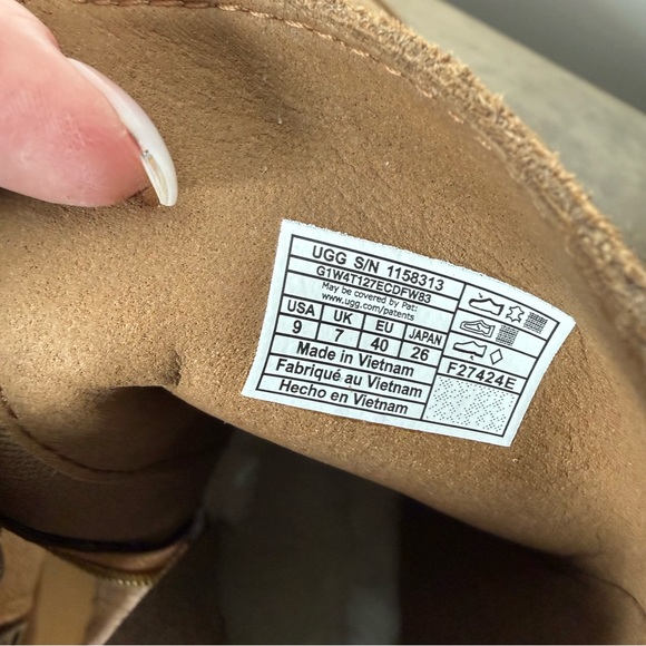 UGG New Authentic Classic Twin Seam New Heights Chestnut Suede Platform Zipper 9 - Picture 15 of 16